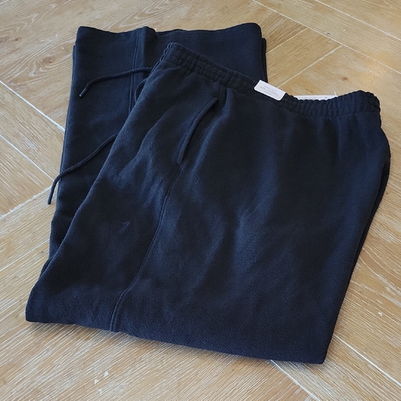 Victoria's Secret PINK Ivy Fleece Wide Leg Black Sweatpants In Size XL NWT - Picture 1 of 11